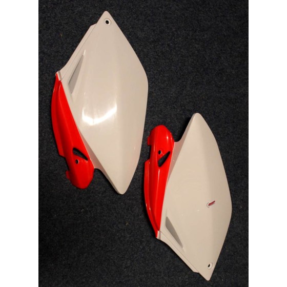 PLAQUES LATERALES CRF250 2006-2009 WHITE/RED
