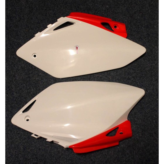 PLAQUES LATERALES CRF450 2007-2008 WHITE/RED