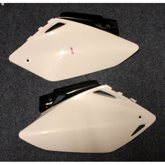 PLAQUES LATERALES CRF450 2007-2008 WHITE/BLACK