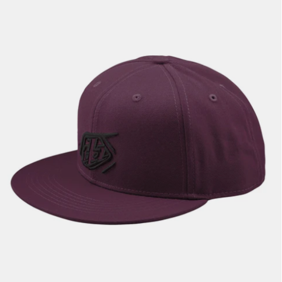 Casquette Écusson Snapback Flat Bill Sangria